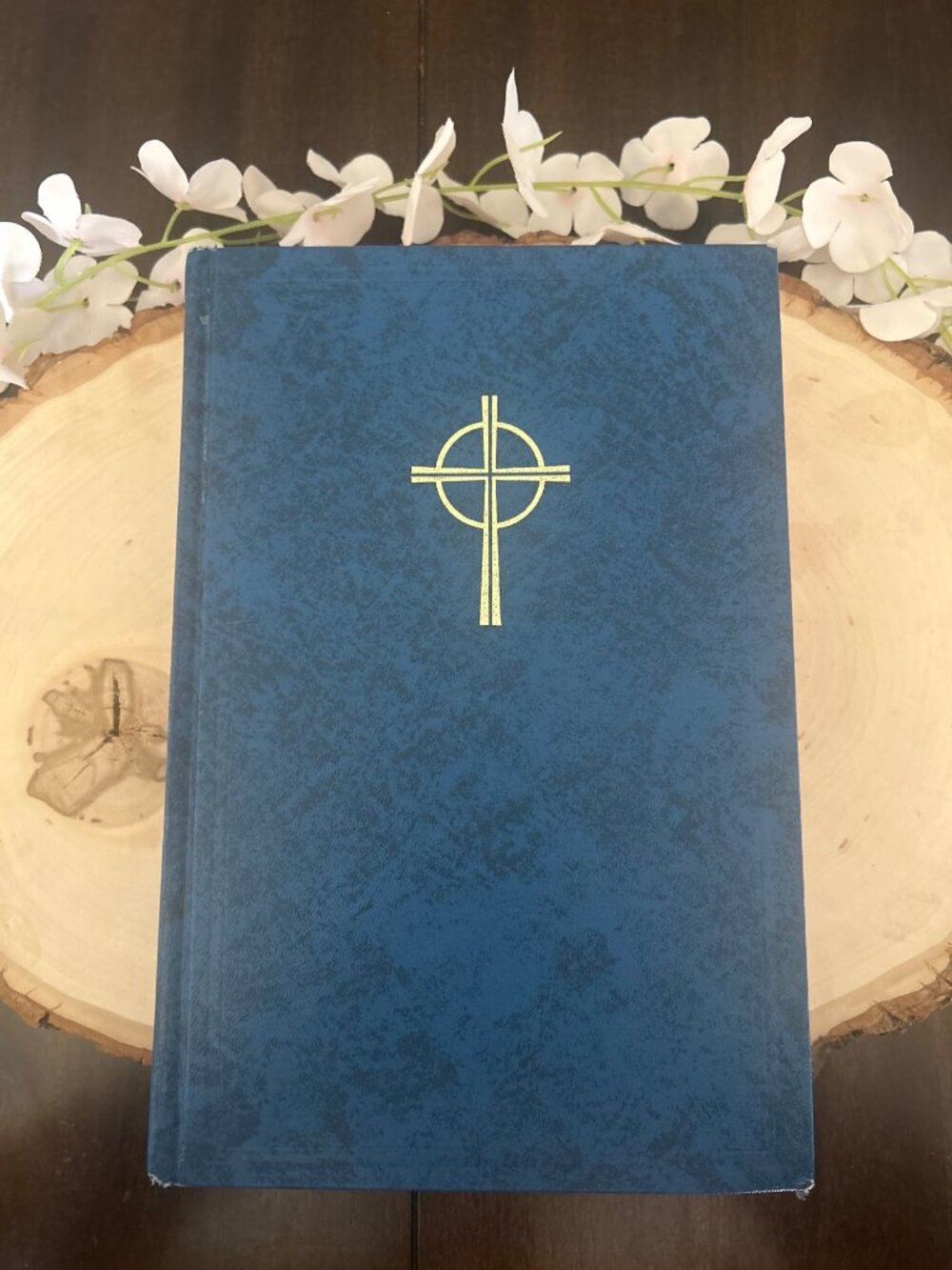 Lutheran Worship Hymnal Hardcover Blue 1982 Concordia Publishing House